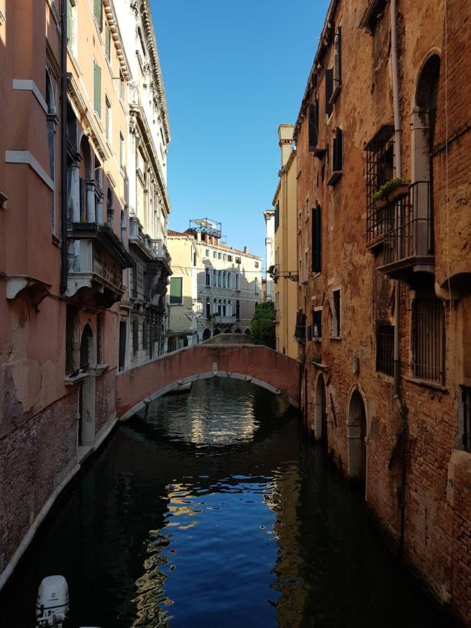 Calle Rielo Great Canal View Venice Exterior photo