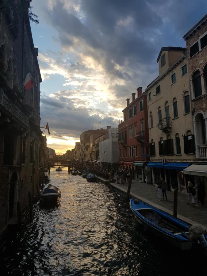Calle Rielo Great Canal View Venice Exterior photo